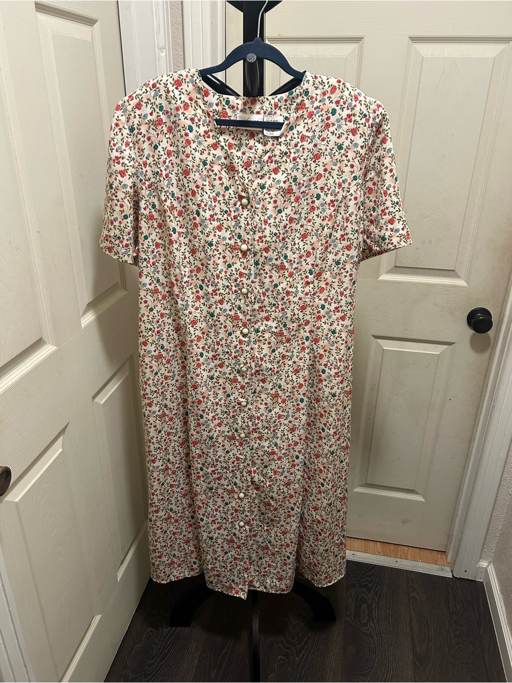 vintage 1990s floral short-sleeve button-front dress